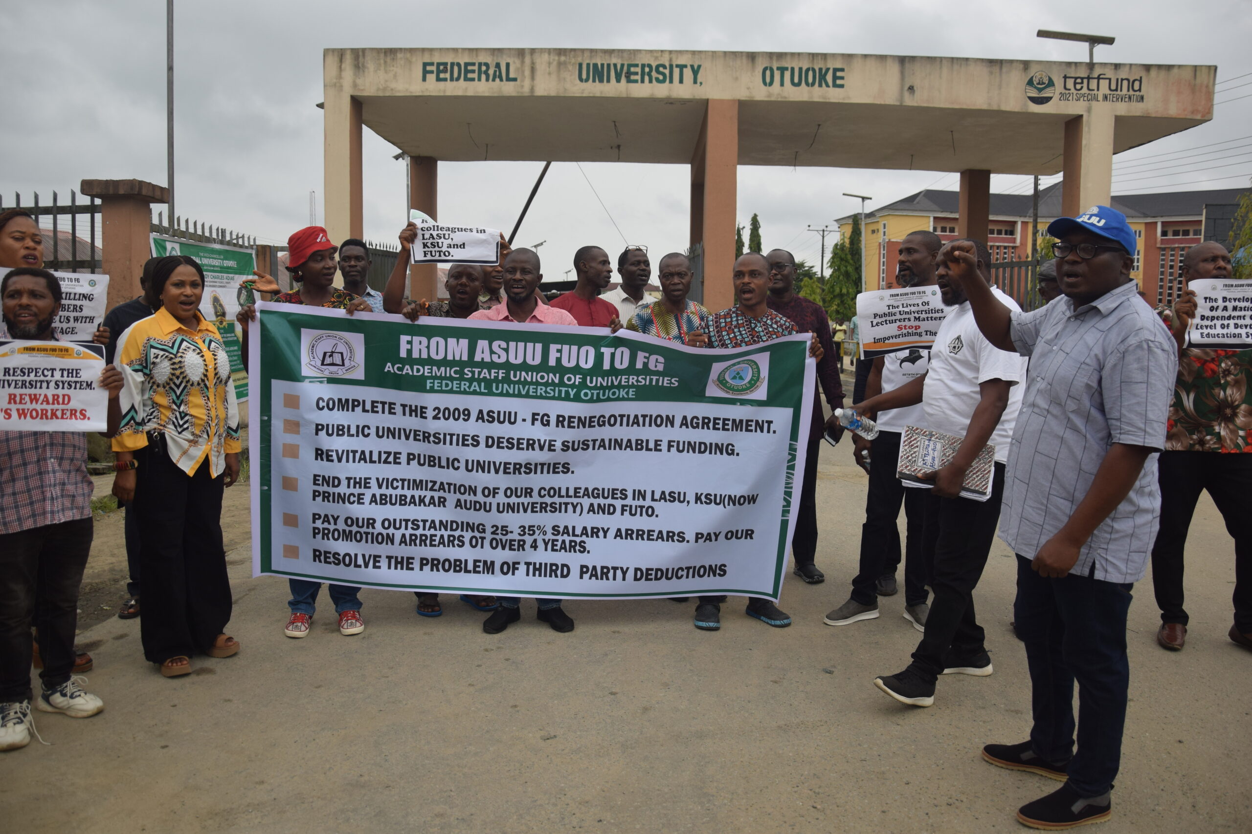 ASUU FUO JOINS NATIONWIDE PROTESTS, DEMANDS URGENT ACTION FROM FG TO RESCUE PUBLIC UNIVERSITIES
